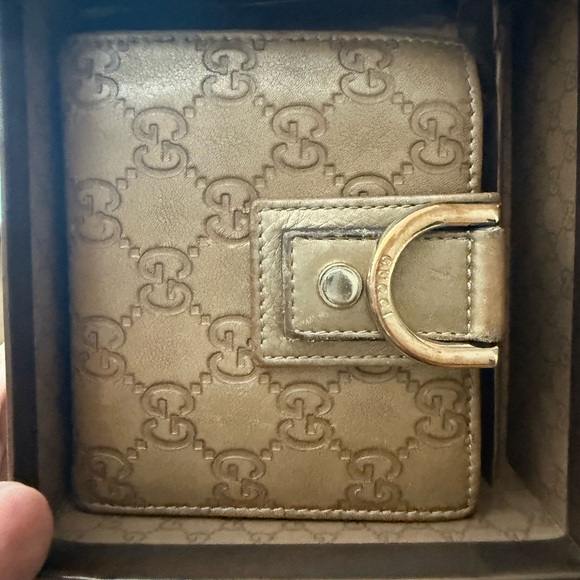 Gucci Gold Guccissima Wallet - Picture 1 of 9